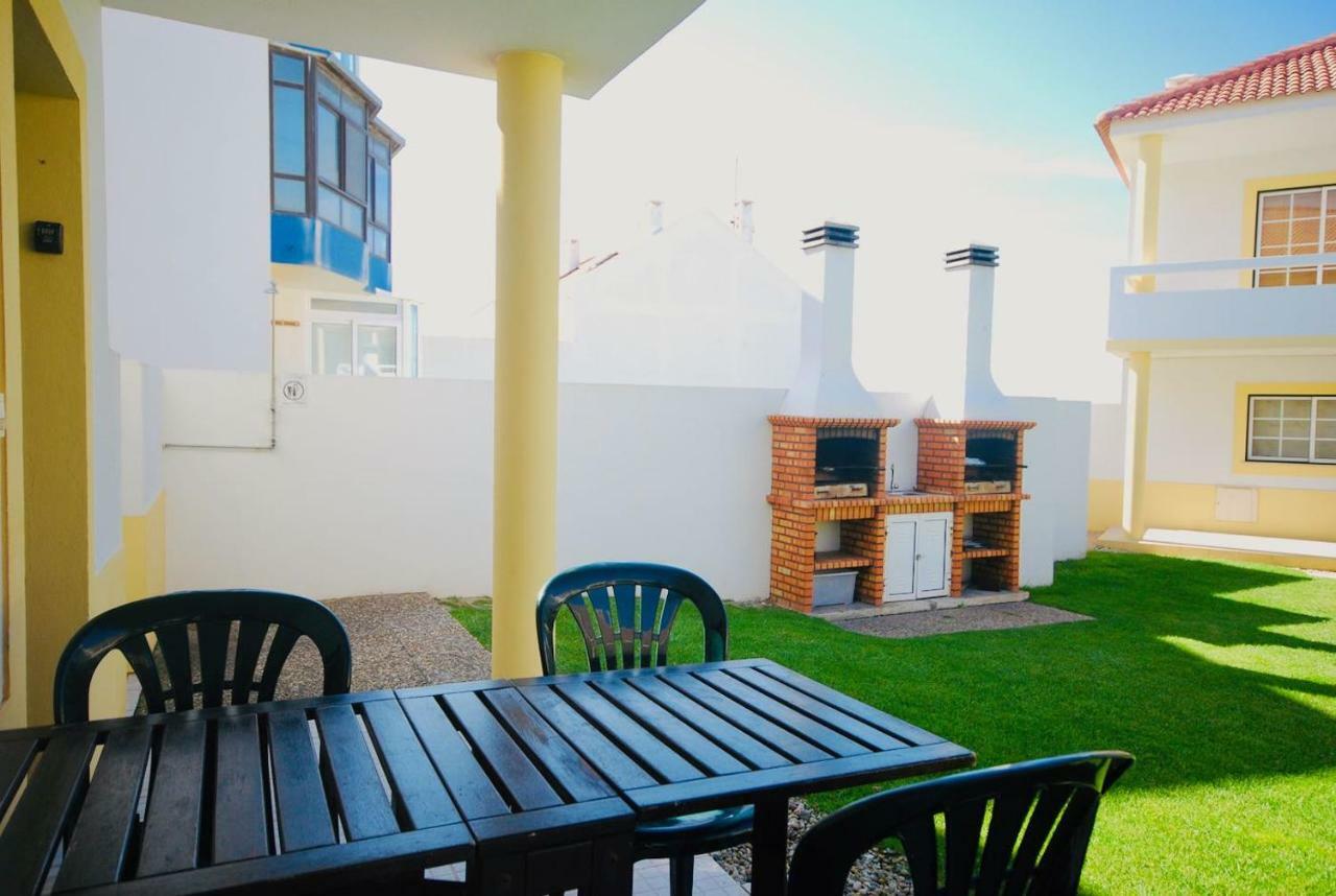 Casa Pedro - Baleal Beach, Balcony, Pool Exterior foto